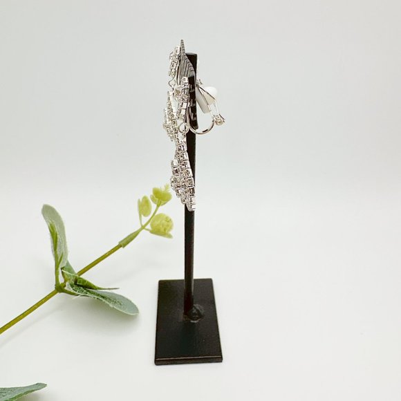 CLIP ON Small Pear Shape Clear Rhinestone  Earrings - Picture 6 of 12